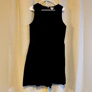 Sleeveless black dress
